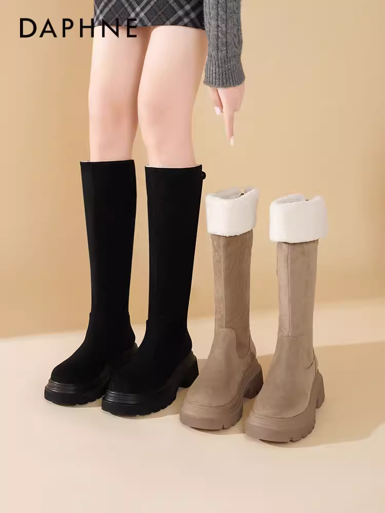Giày bốt cao đến đầu gối lót lông cừu Daphne dành cho nữ, mẫu mới thu đông 2025, giày bông ấm áp, đế dày, giày bốt tuyết cao cổ dành cho nữ