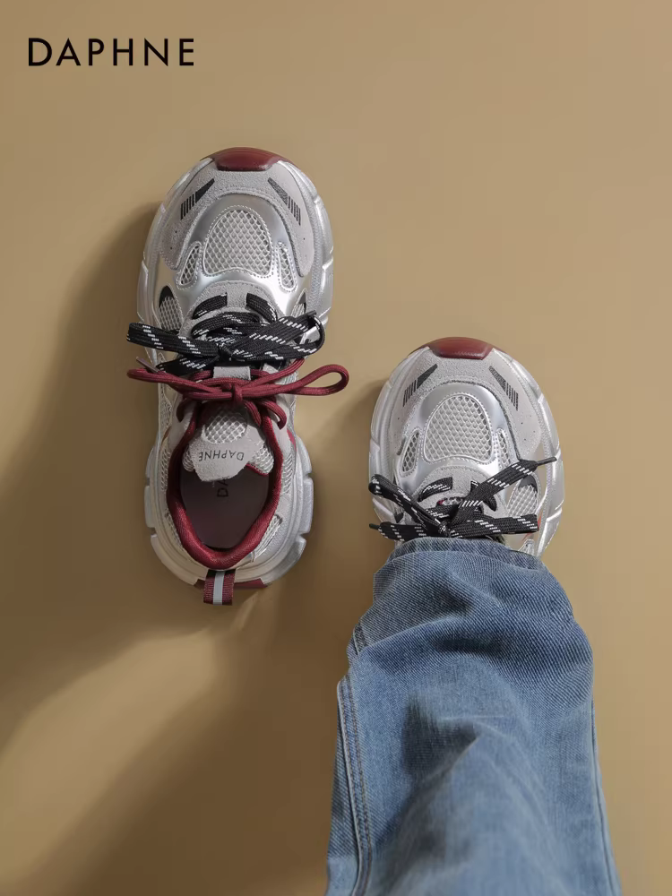 Giày thể thao đế dày Daphne dành cho nữ 2025, giày thể thao mùa đông mới màu bạc, giày tăng chiều cao có lớp lót lông mềm, giày nữ đa năng