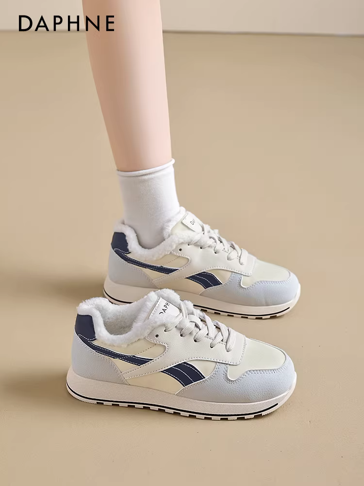 Giày tập luyện Đức lót lông cừu Daphne dành cho nữ, giày bốt mùa đông mới 2025, giày thể thao đế dày màu trắng, giày cotton giữ ấm.