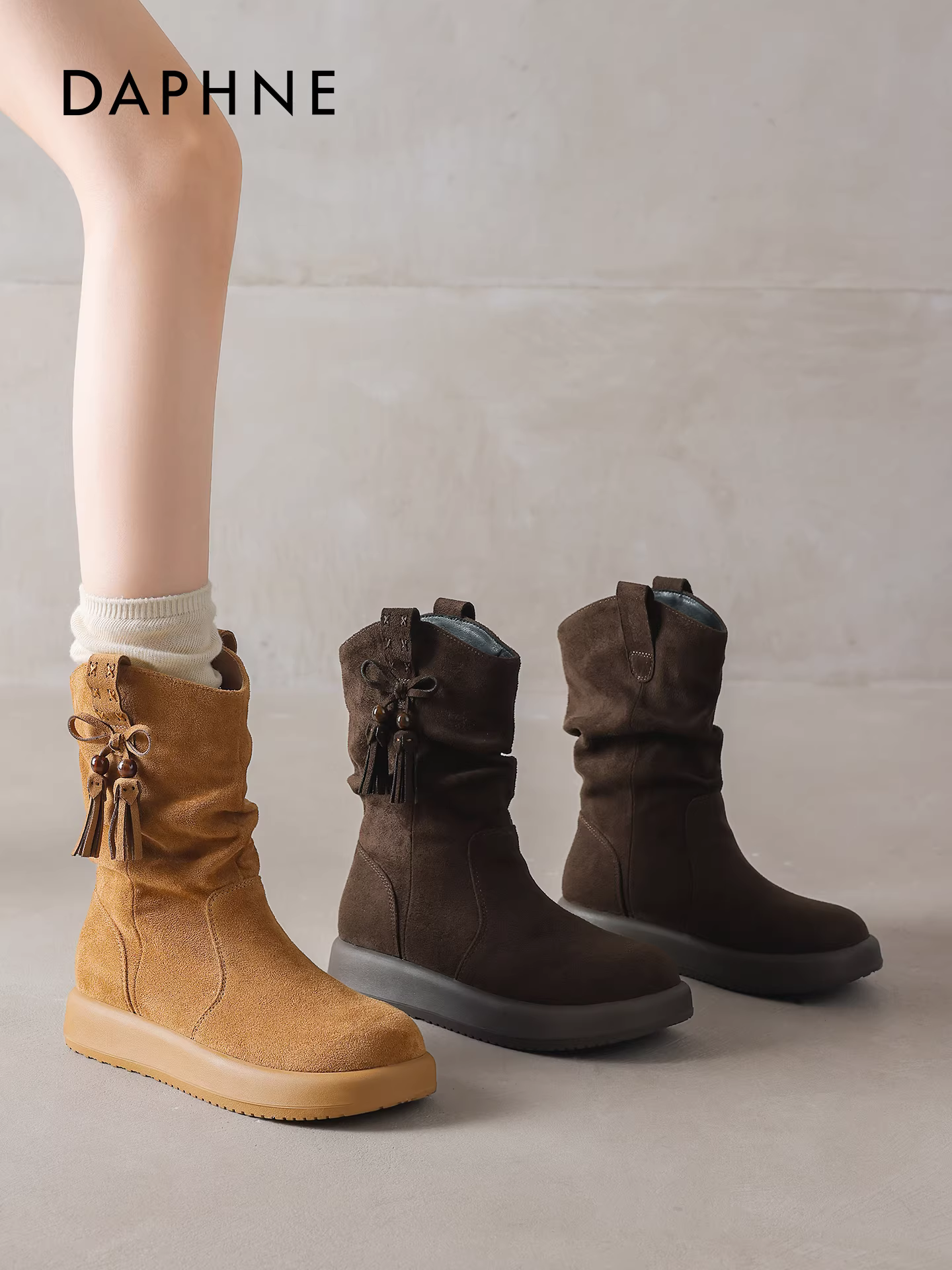 Giày bốt ngắn Daphne màu nâu dành cho nữ, mẫu mới thu 2025, đế dày, kiểu retro đa năng, kiểu Melard xếp tầng, phong cách miền Tây
