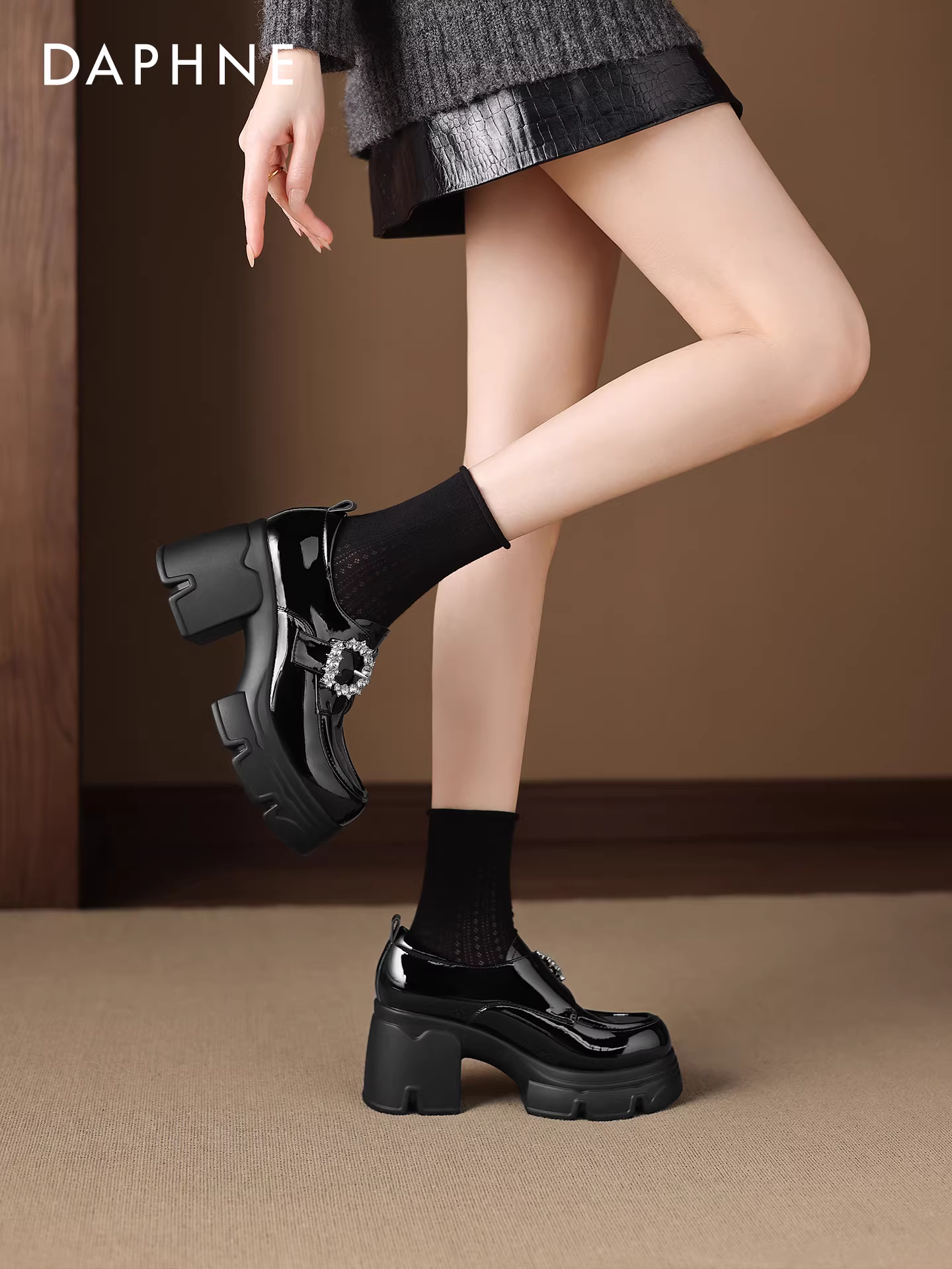 Giày cao gót Daphne dành cho nữ 2025, mẫu mới thu đông, đế dày, tăng chiều cao, kiểu lười, giày da nữ phong cách Anh.