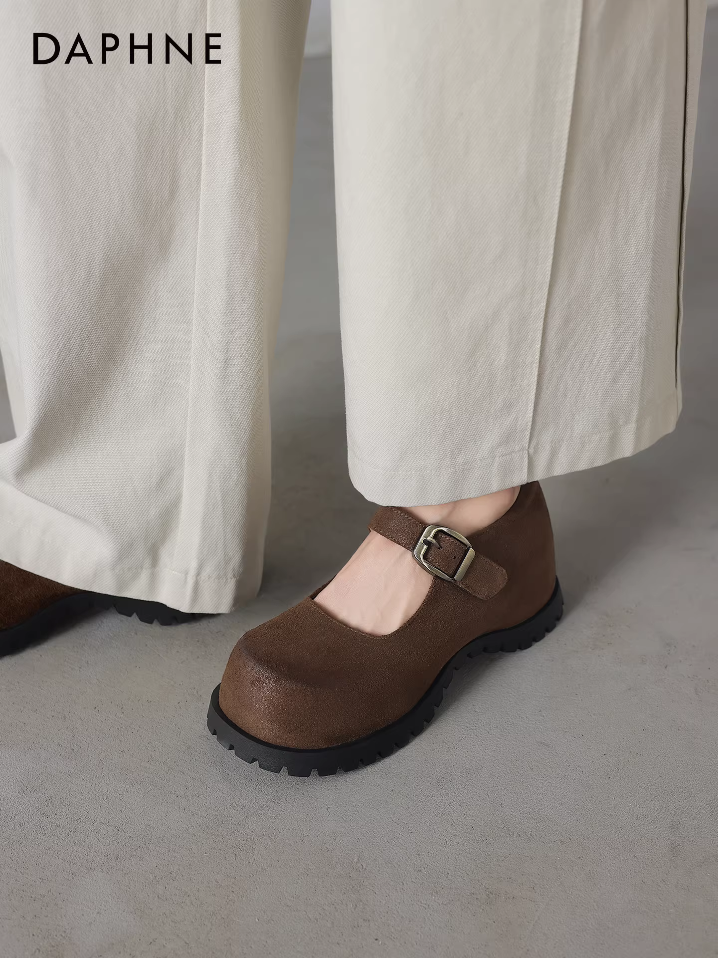 Giày đế dày miệng nông Daphne dành cho nữ 2026 mùa xuân mới Giày đế bệt kiểu Pháp Mary Jane giày nữ tăng chiều cao theo phong cách retro