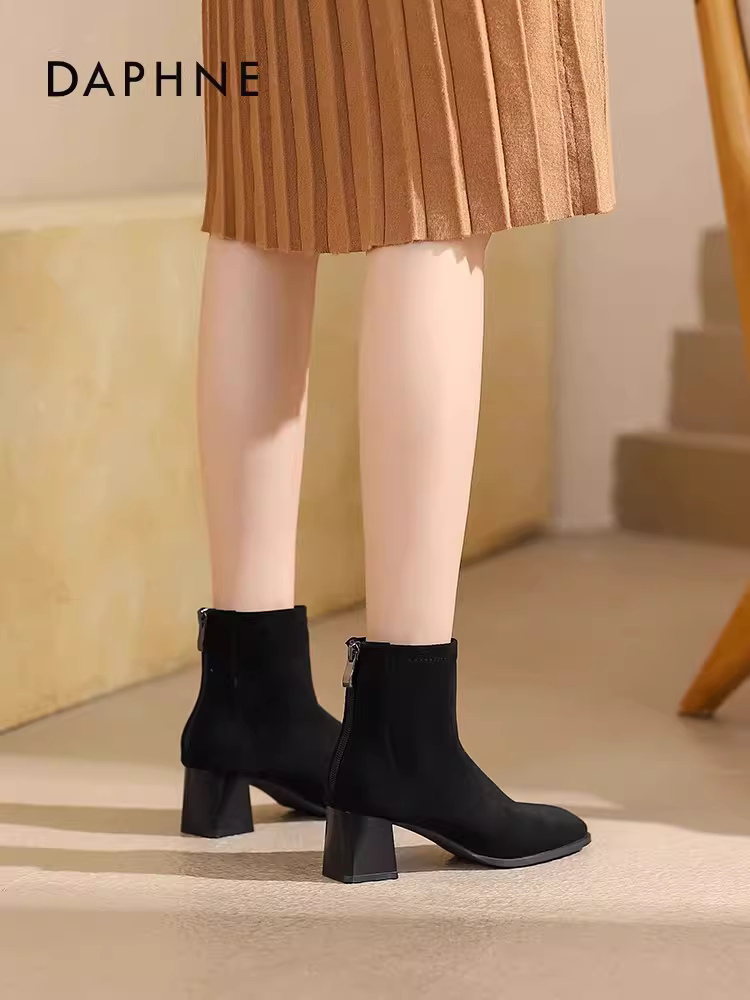 Giày bốt cổ ngắn cao gót da lộn Daphne dành cho nữ, bốt nữ đa năng thời trang thu đông, bốt gót dày dáng thon, bốt Martin, bốt tất nữ.