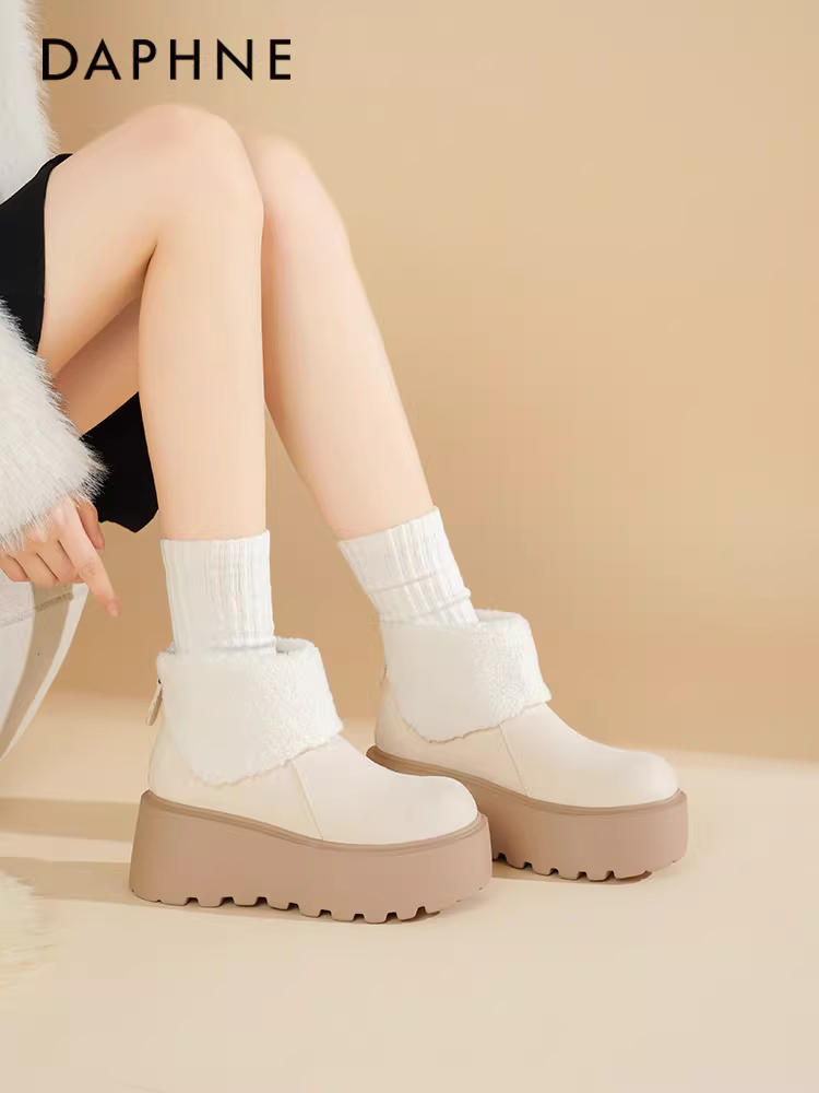 Giày bốt tuyết đế dày Daphne dành cho nữ 2025, kiểu mới đa năng, màu trắng, cổ ngắn, lót lông cừu, giữ ấm, giày mùa đông nữ