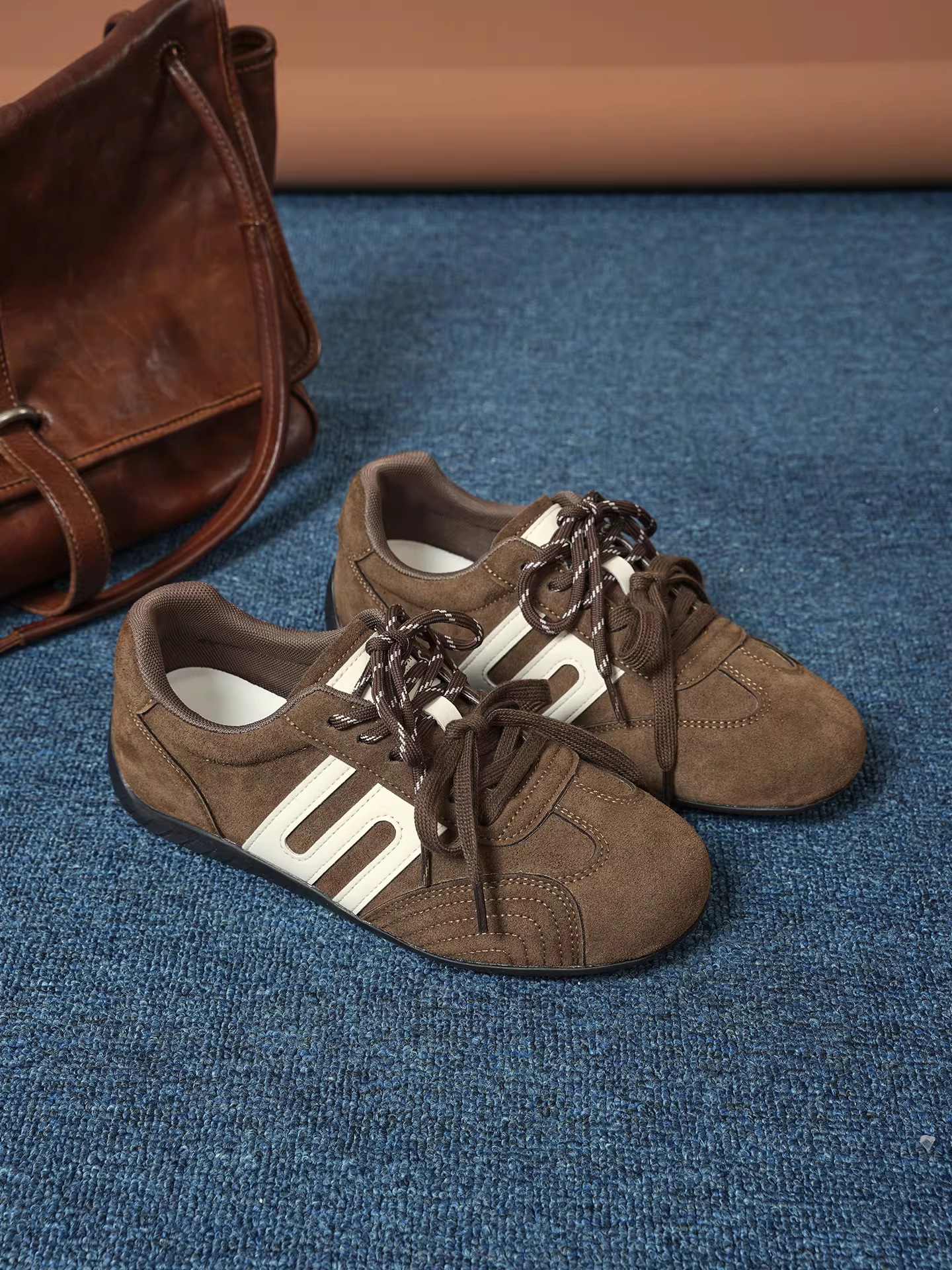 Giày tập luyện Daphne Maillard Brown Đức dành cho nữ 2025 Mẫu mới mùa đông Giày thể thao cổ điển phong cách retro lót lông cừu