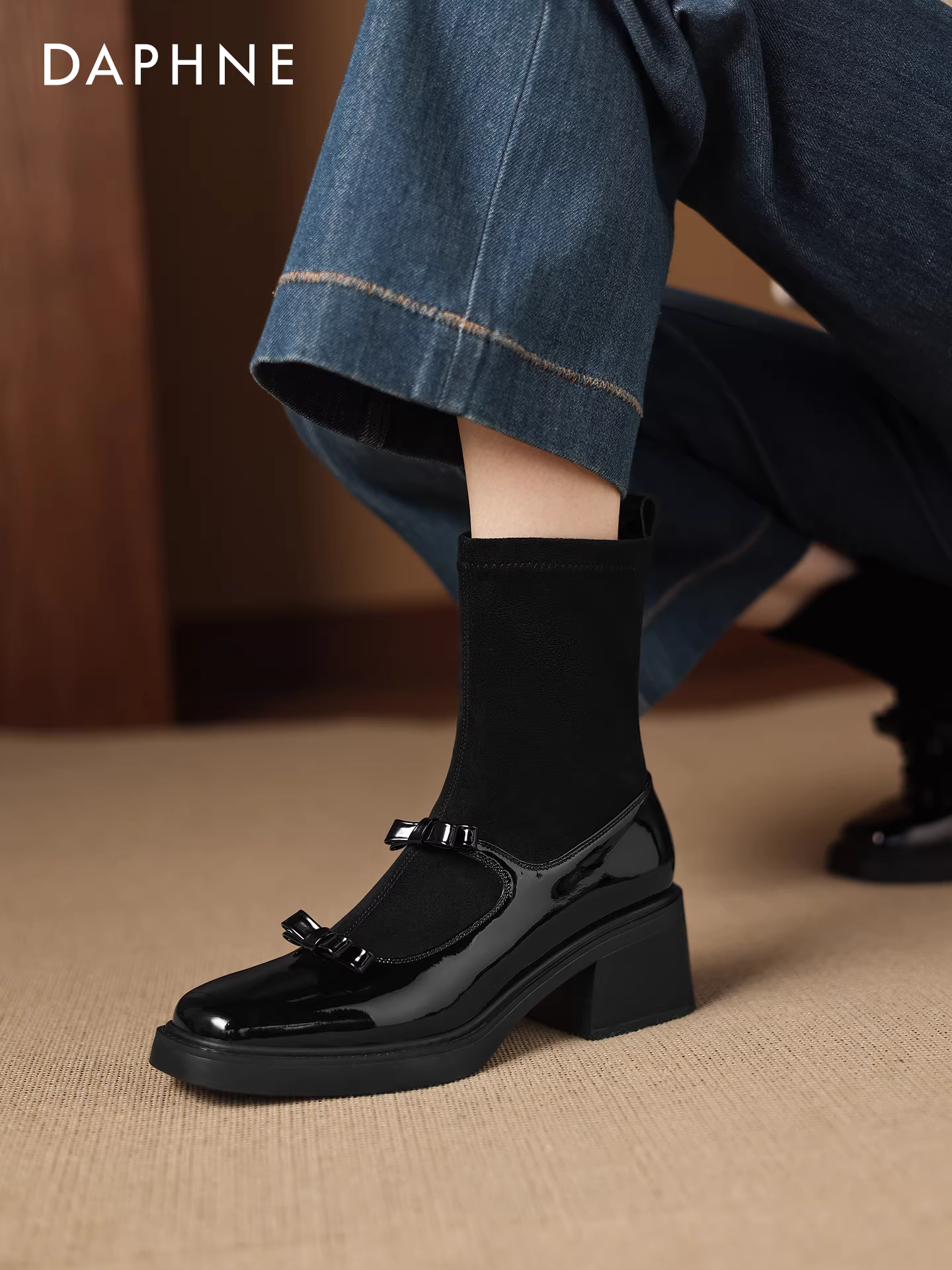 Giày bốt ngắn đen kiểu dáng thanh lịch Daphne dành cho nữ, mẫu mới thu đông 2025, lót lông cừu, kiểu Pháp, kiểu Martin, cao gót