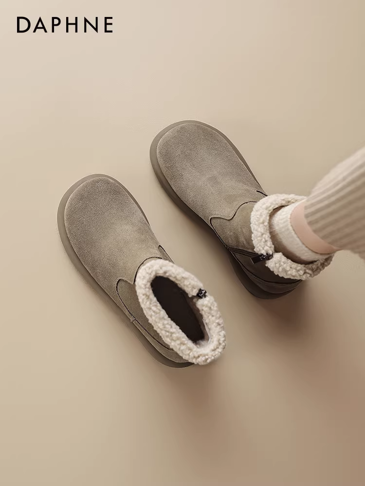 Giày bốt tuyết Daphne dành cho nữ 2025, giày bốt mùa đông mới đế bằng có lông thú mềm mại, giày bốt cotton, giày bốt ngắn kiểu Birkenstock