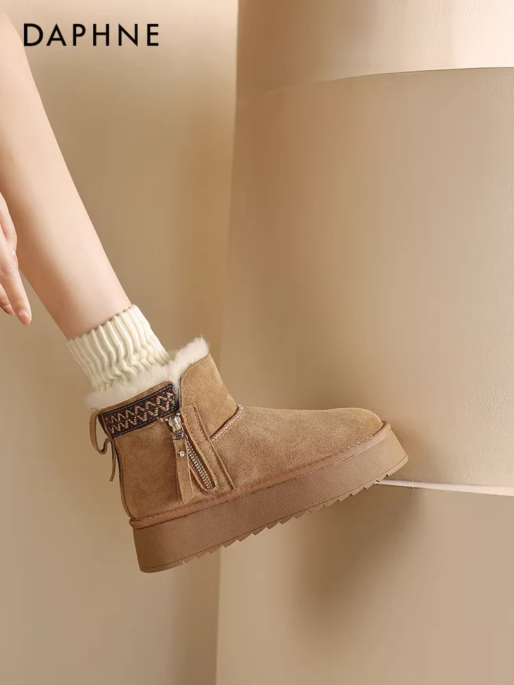 Giày bốt tuyết đế dày Daphne dành cho nữ 2025, giày mùa đông mới bằng cotton, lót lông mềm và lông dày, kiểu bốt ngắn
