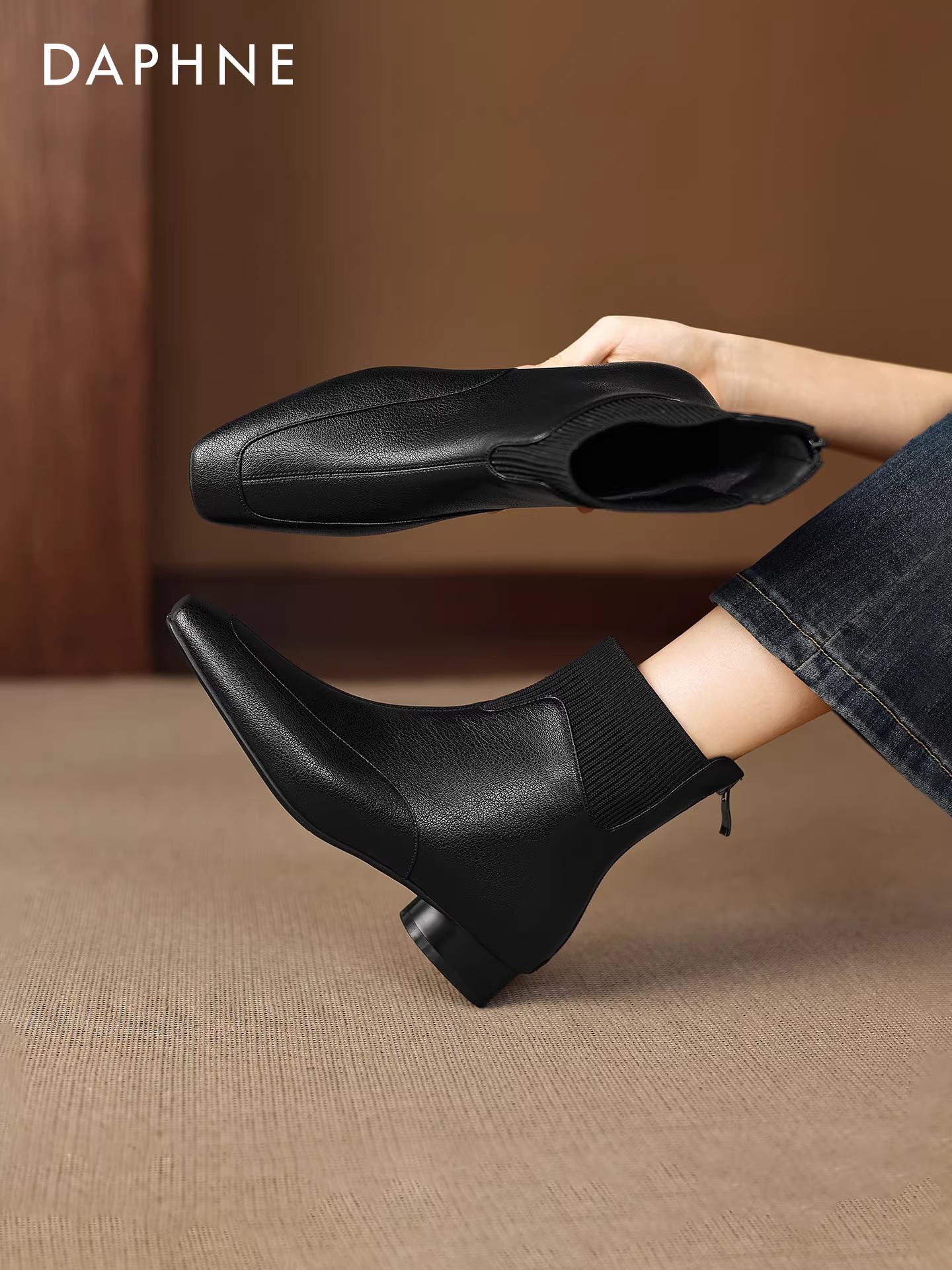 Giày bốt cổ ngắn kiểu Pháp Daphne dành cho nữ, mẫu mới mùa đông 2025, mũi vuông, gót dày, kiểu Martin, phối len, ôm chân, mùa thu