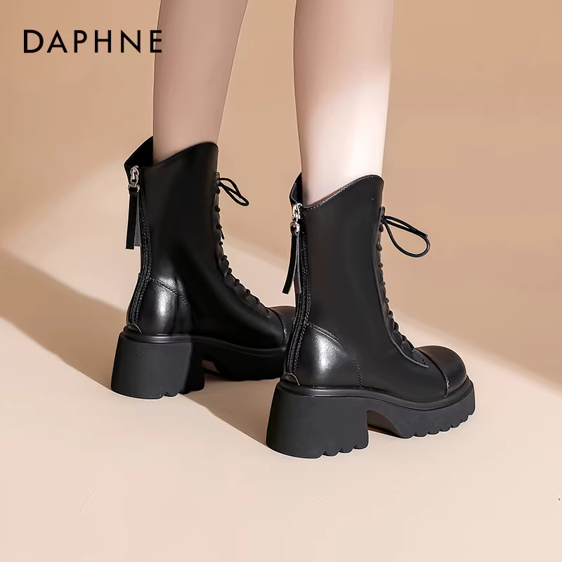 Giày bốt nữ Daphne Martin 2025 màu đen kiểu Anh, gót thô, cổ ngắn, kiểu chữ V, tôn dáng, giày nữ mùa xuân thu