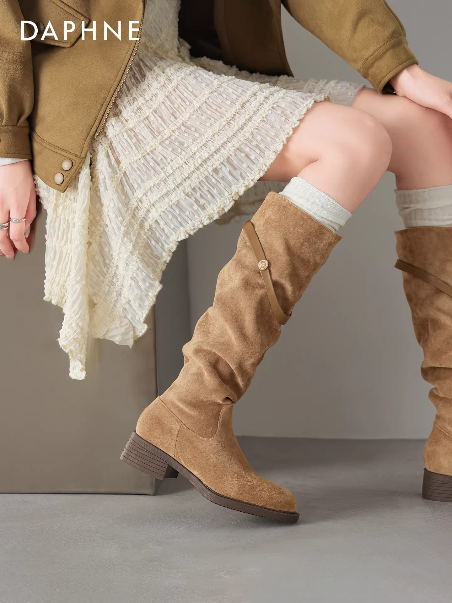 Giày bốt cao cổ Daphne nữ, kiểu mới mùa đông 2025, kiểu Melard, màu nâu, kiểu cao bồi miền Tây.