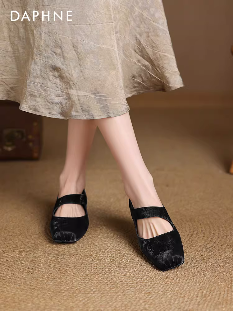 Giày Mary Jane kiểu Trung Quốc mới của Daphne dành cho nữ 2025, giày mùa thu mũi vuông đế bằng kiểu Pháp, giày mùa thu đế dày bằng da