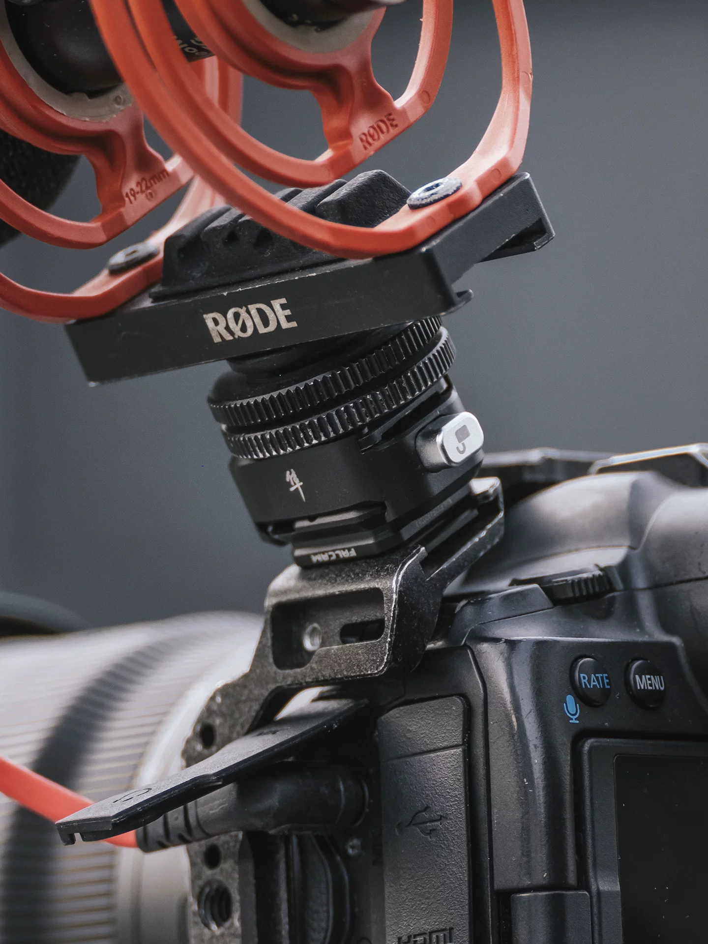 Giao diện chuyển đổi mở rộng bộ chuyển đổi đế lạnh FALCAM F22 dành cho đèn flash, đèn chiếu sáng, micro và đế gắn máy ảnh thể thao.