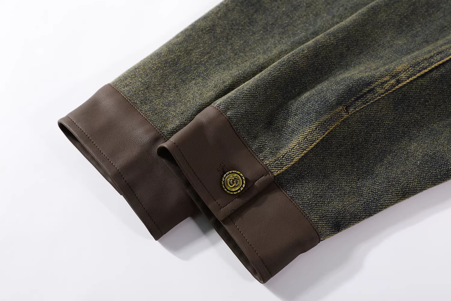 Áo khoác denim ngắn kiểu Mỹ cổ điển dành cho nữ, thiết kế mới phổ biến mùa thu 2025 dành cho phụ nữ nhỏ nhắn