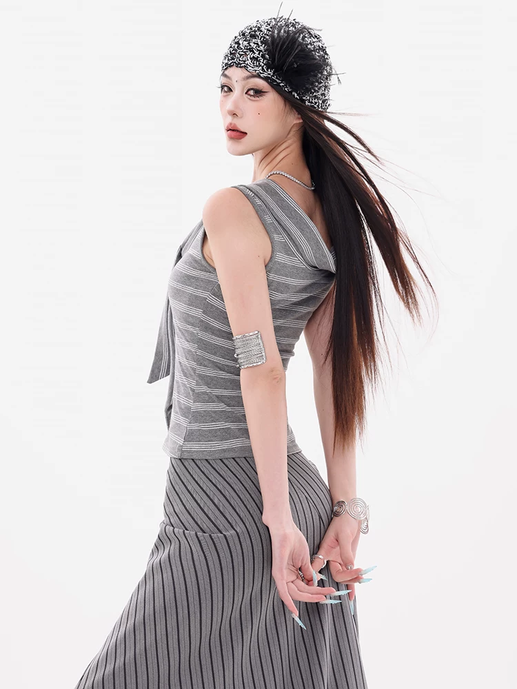 Triển lãm nghệ thuật ABWEAR Muse - Áo vest thiết kế nhiều kiểu dáng sọc nguyên bản dành cho nữ, dáng ôm, áo trễ vai