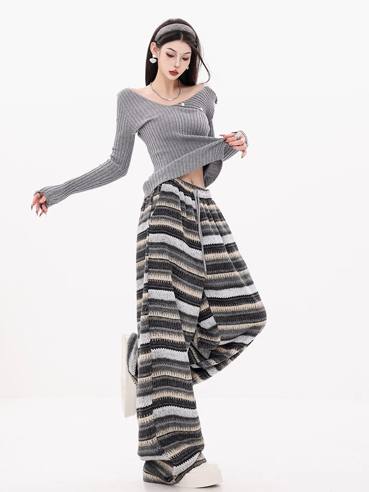 Quần ống rộng len dày kẻ sọc trà thông ABWEAR dành cho nữ Thu/Đông 2025, lưng thun, dáng thẳng