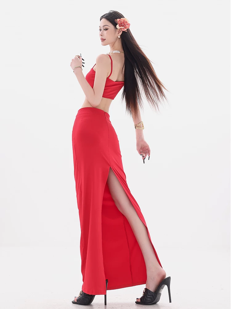 ABWEAR Flame Rose - Bộ hai mảnh gồm áo camisole thiết kế hoa độc đáo, váy dài ôm eo, ôm hông dành cho nữ