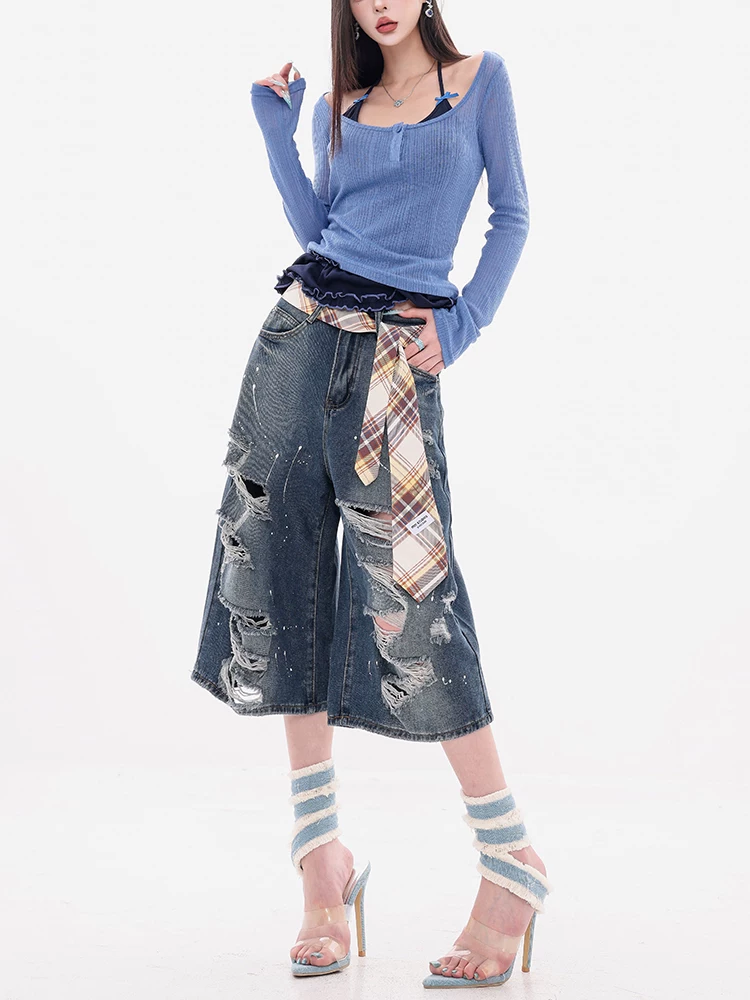 Dự án chụp ảnh đường phố ABWEAR - Quần short denim rách màu xanh cổ điển nguyên bản dành cho nữ, thiết kế rộng rãi, quần dài ba phần tư