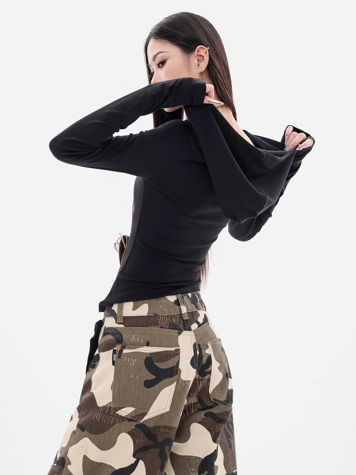 ABWEAR Urban Journey - Áo thun dài tay có mũ trùm đầu màu đen nguyên bản đầu thu năm 2025 Slim Fit Top
