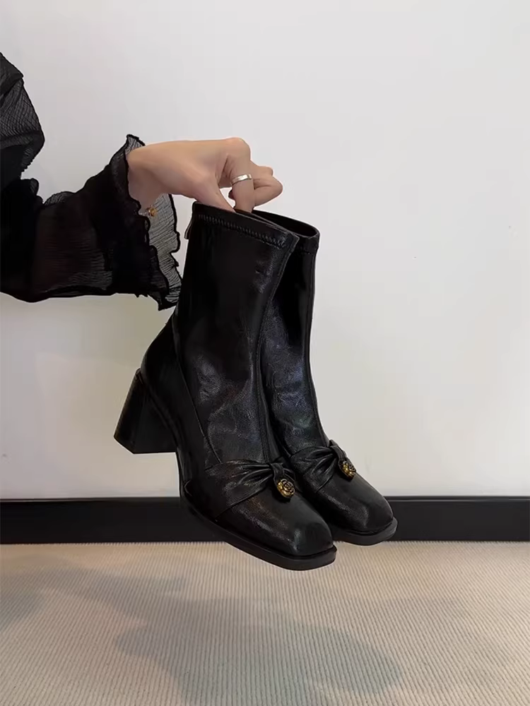 Phiên bản da bò~Giày bốt cao gót kiểu cổ điển thời trang dành cho nữ có khóa kéo phía sau, mũi vuông, giày bốt ngắn nơ hoa trà thanh lịch