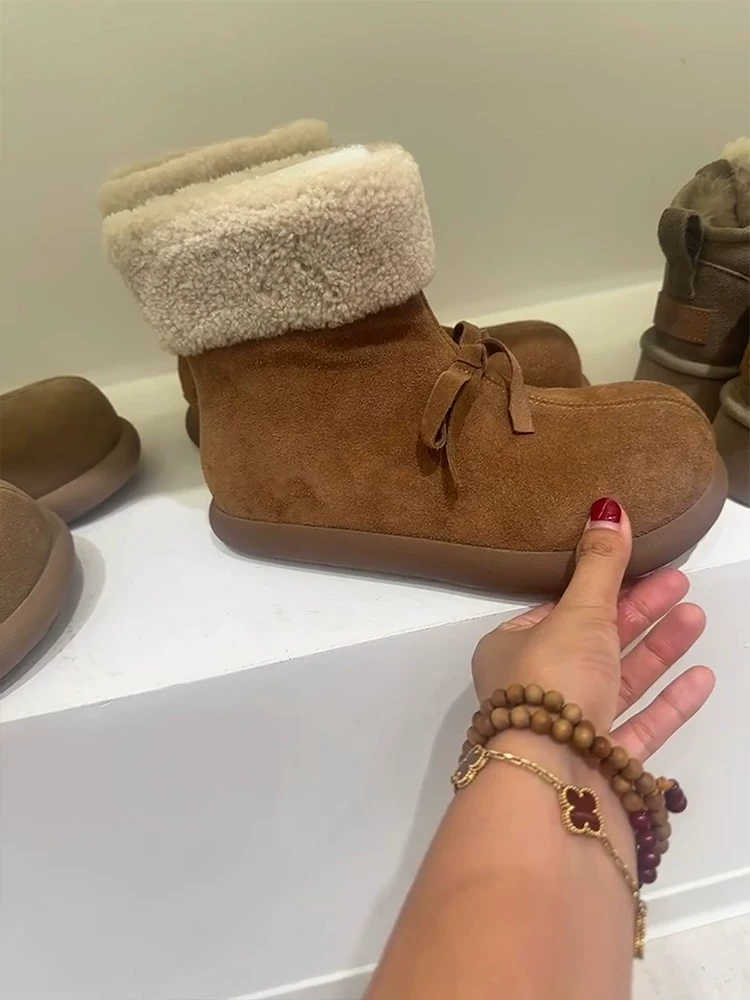 Phiên bản da bò ~ Lông thú tích hợp lớp lót lông cừu, ủng cotton lông ấm áp dành cho nữ, ủng ngắn phong cách cổ điển có nơ, ủng chống trượt đi tuyết.