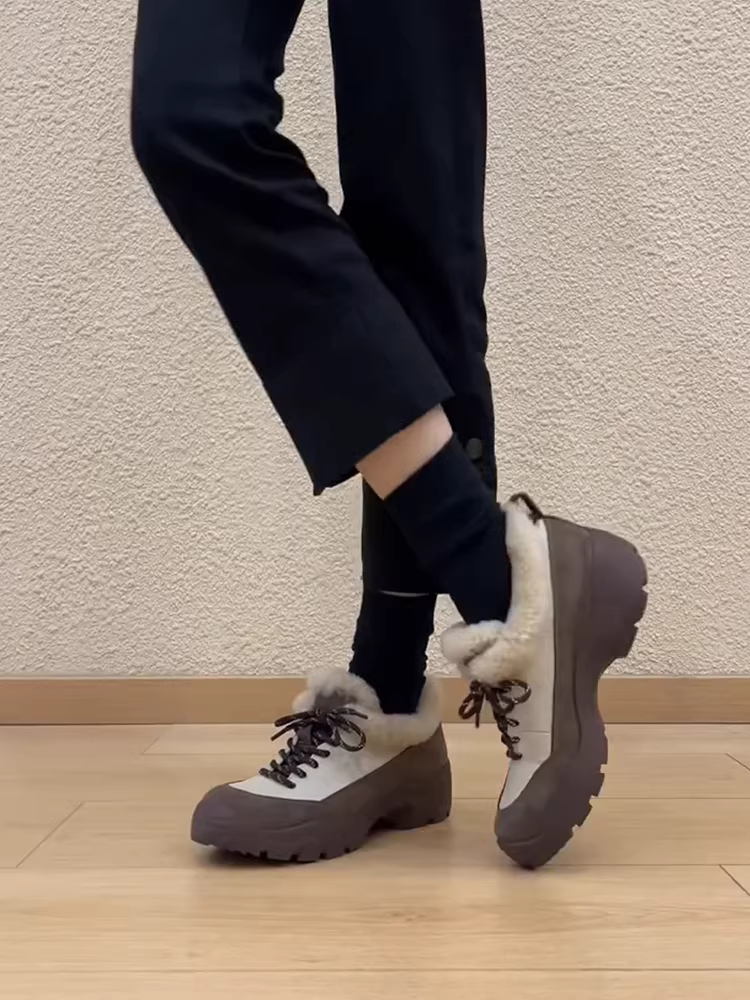 Phiên bản da cừu ~ Giày tập luyện da thật phối màu đa năng của Đức dành cho phụ nữ nhỏ nhắn, giày bốt cổ tròn buộc dây cổ sâu, đế dày kiểu cổ điển