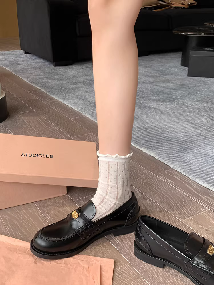 Giày lười đế dày dành cho nữ, giày da nhỏ kiểu Anh, giày đơn mũi tròn xuân thu, da thật, giày kiểu học sinh trượt ngang kiểu JK.