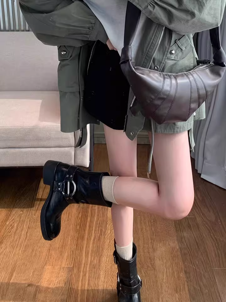 Phiên bản da bò~ Giày bốt đi xe máy cổ điển kiểu Anh có mũi vuông có khóa kim loại, giày bốt kiểu phương Tây mũi tròn đa năng, giày bốt ngắn gót dày giúp thon gọn dành cho nữ