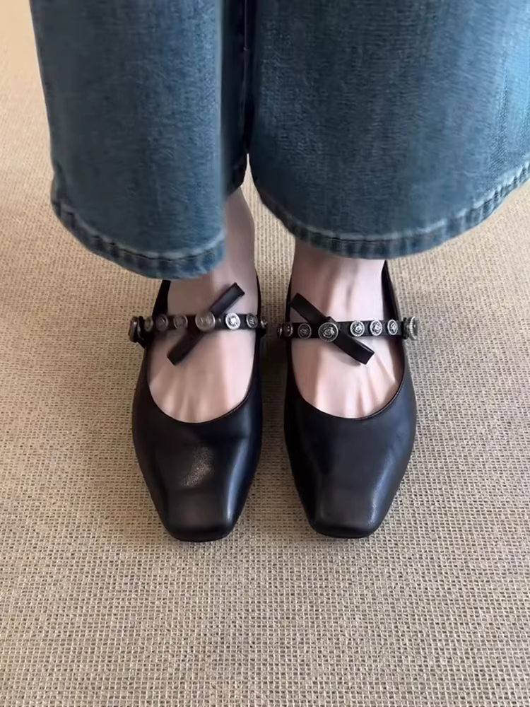 Phiên bản da cừu ~ Giày Mary Jane đế vuông kiểu cổ điển có dây đeo kim loại tăng chiều cao dành cho nữ
