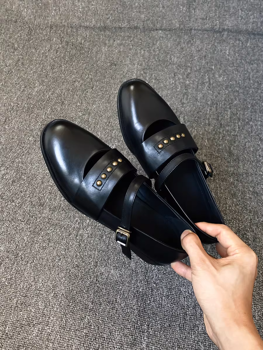 Phiên bản da cừu ~ Giày da Mary Jane đính đinh theo phong cách cổ điển dành cho nữ, giày đơn mũi tròn đế thấp phong cách Anh quốc