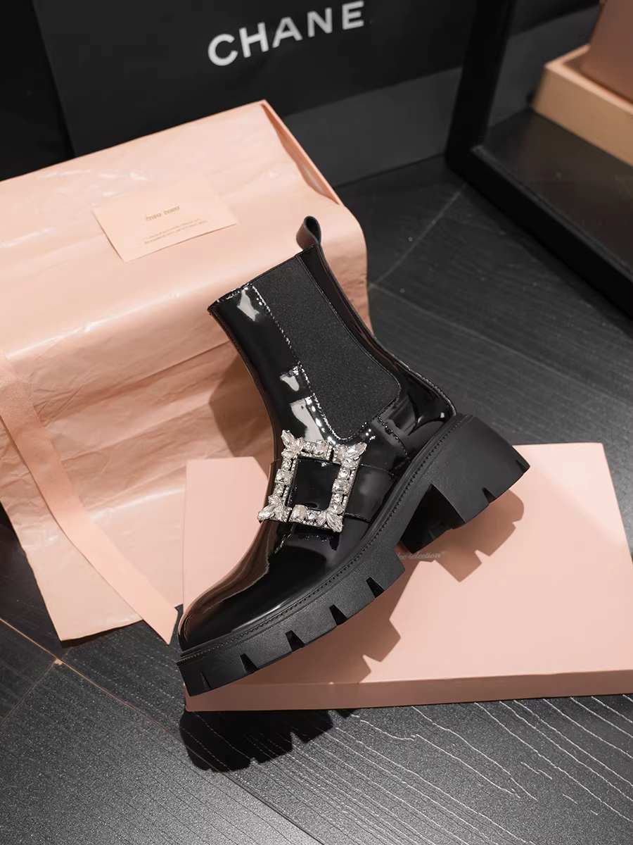 Giày bốt Martin 2025 kiểu mới tăng chiều cao, chất liệu da thật, mùa xuân thu, bốt ngắn nữ, gót dày, đế dày, đính đá, chất liệu da bóng, kiểu Chelsea.