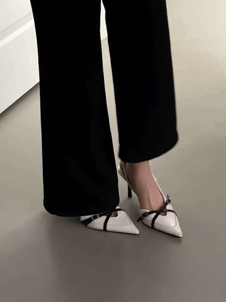 Phiên bản da cừu ~ Dép xỏ ngón hở lưng kiểu Pháp dành cho nữ với mũi nhọn và khóa chéo, giày đơn giản dị và thanh lịch.