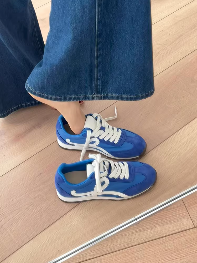 Phiên bản da cừu ~ Giày thể thao thông thường mới dành cho nữ, đế dày, đa năng, giày tập luyện thời trang của Đức, giày thể thao buộc dây đế mềm kiểu cổ điển.