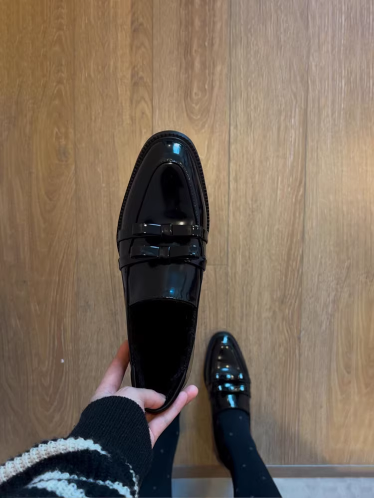 Phiên bản da cừu ~ Giày lười đế thấp dành cho nữ, phong cách Anh, giày da nhỏ đa năng và thanh lịch, giày đơn có nơ bằng da thật