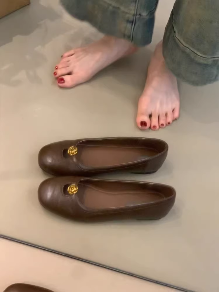 Phiên bản da cừu ~ Giày đế bằng đa năng, đơn giản, thoải mái, mũi tròn, da thật, kiểu dáng đơn giản, dành cho nữ