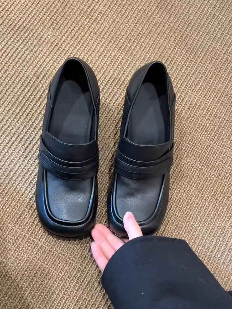 Phiên bản da cừu ~ Giày lười mũi vuông màu đen phong cách Anh Pháp dành cho nữ, giày da đơn giản, gót dày, kiểu dáng thanh lịch