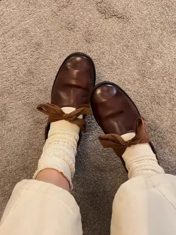 Pear Xiaoqi~ Giày lười da đã qua xử lý dành cho nữ, phong cách cổ điển Anh với nơ, kiểu lười, giày nghệ thuật đế thấp độc đáo.