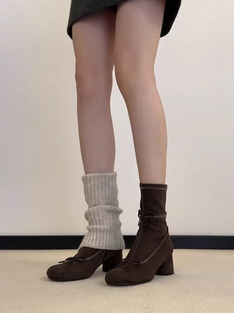 Phiên bản da bò ~ Giày bốt mỏng có dây kéo bên hông kiểu da lộn cổ điển dành cho nữ, mũi tròn, gót dày, giày co giãn thon gọn