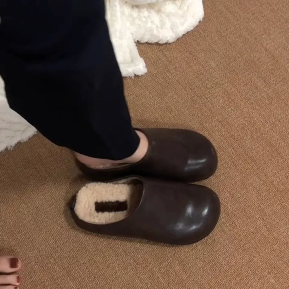 Phiên bản da cừu ~ Giày Birkenstock bằng da thật dành cho nữ, giày cotton kiểu dáng cổ điển, giày mùa đông đa năng có lót lông cừu, thích hợp để mang ngoài trời, giày nửa mule mũi kín.