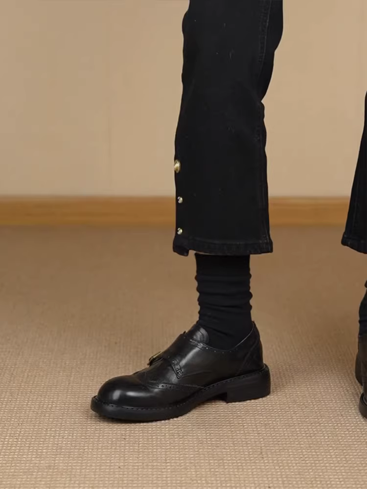 Phiên bản da cừu~ Giày da nữ kiểu Anh, màu đen, thanh lịch, kiểu brogue, có hai khóa, kiểu lười, gót thấp