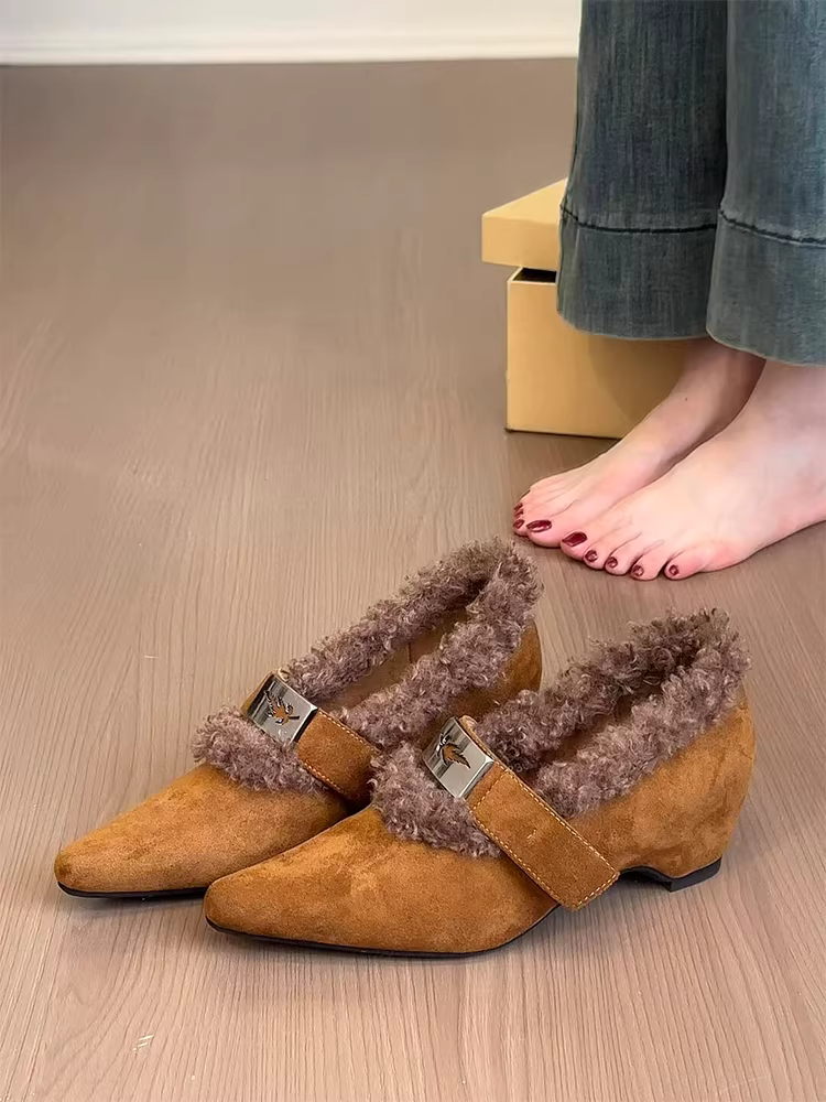 Phiên bản da cừu ~ Giày Mary Jane mũi nhọn kiểu retro sang trọng dành cho nữ với khóa kim loại và đế tăng chiều cao ẩn, lót lông, kiểu đơn giản