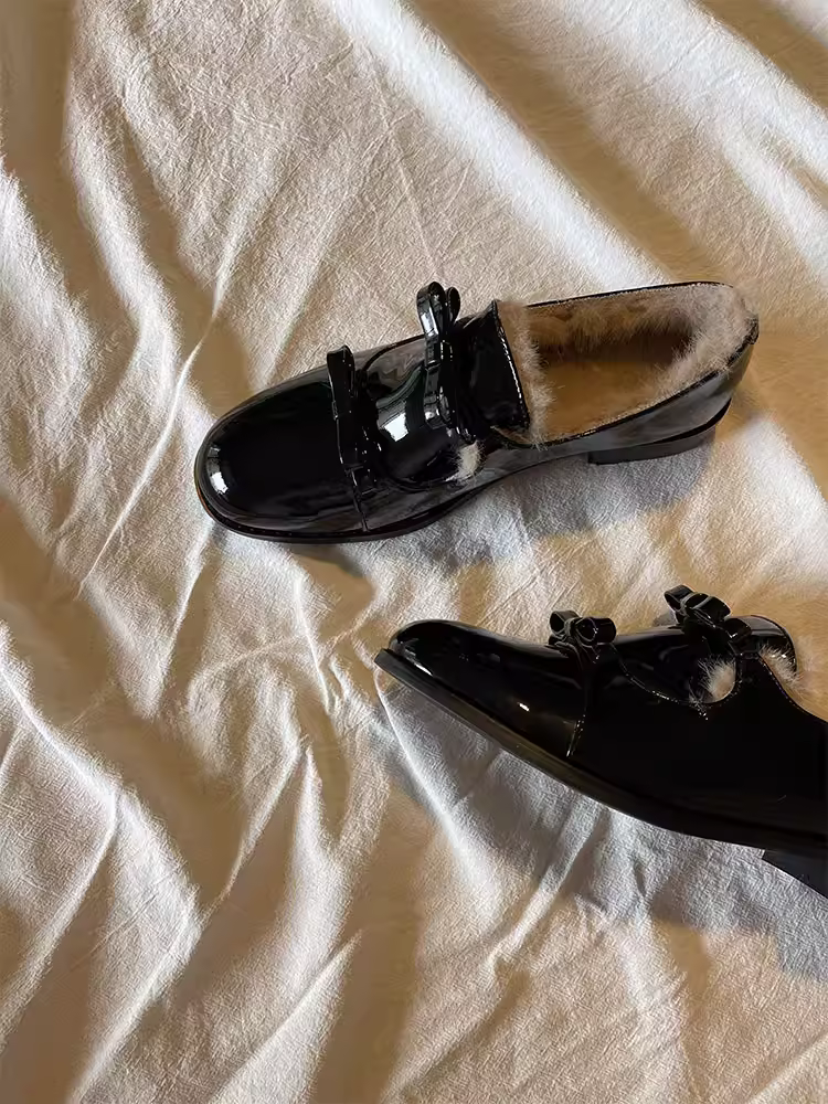 Phiên bản da cừu ~ Giày lười da bóng kiểu Anh Pháp dành cho nữ, giày da nhỏ có lông nhung đế thấp kiểu dáng slip-on