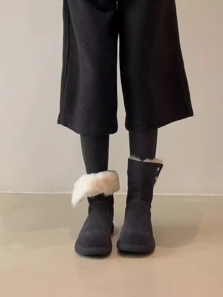 Phiên bản da bò ~ Giày bốt đi tuyết bằng da lộn dành cho nữ, bốt ngắn giữ ấm dày dặn mùa đông, kiểu dáng đa năng hai kiểu phối, bốt cotton đế dày thời trang, phong cách giản dị.