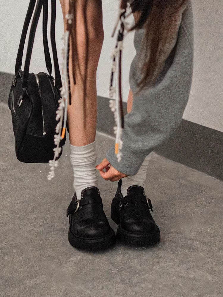 Phiên bản da cừu ~ Giày lười tăng chiều cao đế dày đa năng dành cho nữ, da thật cổ điển, mũi giày lớn, kiểu lười, gót dày, giày da nhỏ cắt sâu