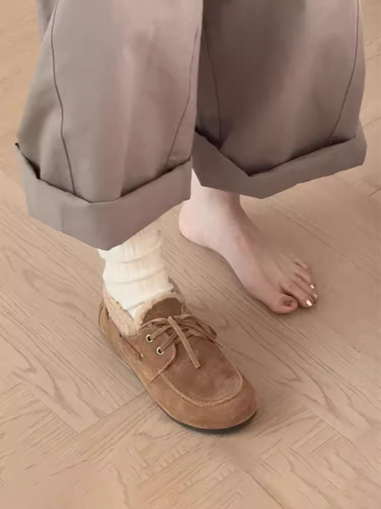 Phiên bản da cừu ~ giày lười đế mềm lót lông mềm mại kiểu cổ điển dành cho nữ, giày đế bằng buộc dây bằng da lộn cắt sâu