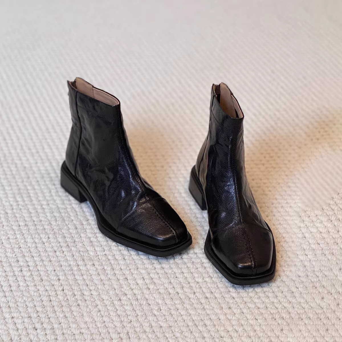 Phiên bản da bò ~ Giày bốt ngắn có khóa kéo phía sau bằng da thật kiểu cổ điển dành cho nữ, Giày bốt đơn mũi vuông gót thấp xếp ly phong cách Anh, Giày bốt mỏng đa năng