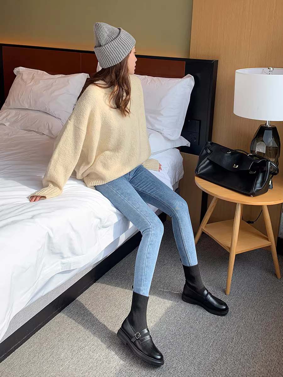 Giày bốt da thật dáng ôm cho nữ, bốt ngắn, bốt tất co giãn, bốt đế bằng, bốt tất mùa thu 2025, bốt Martin dáng ôm, kiểu dáng thời thượng.