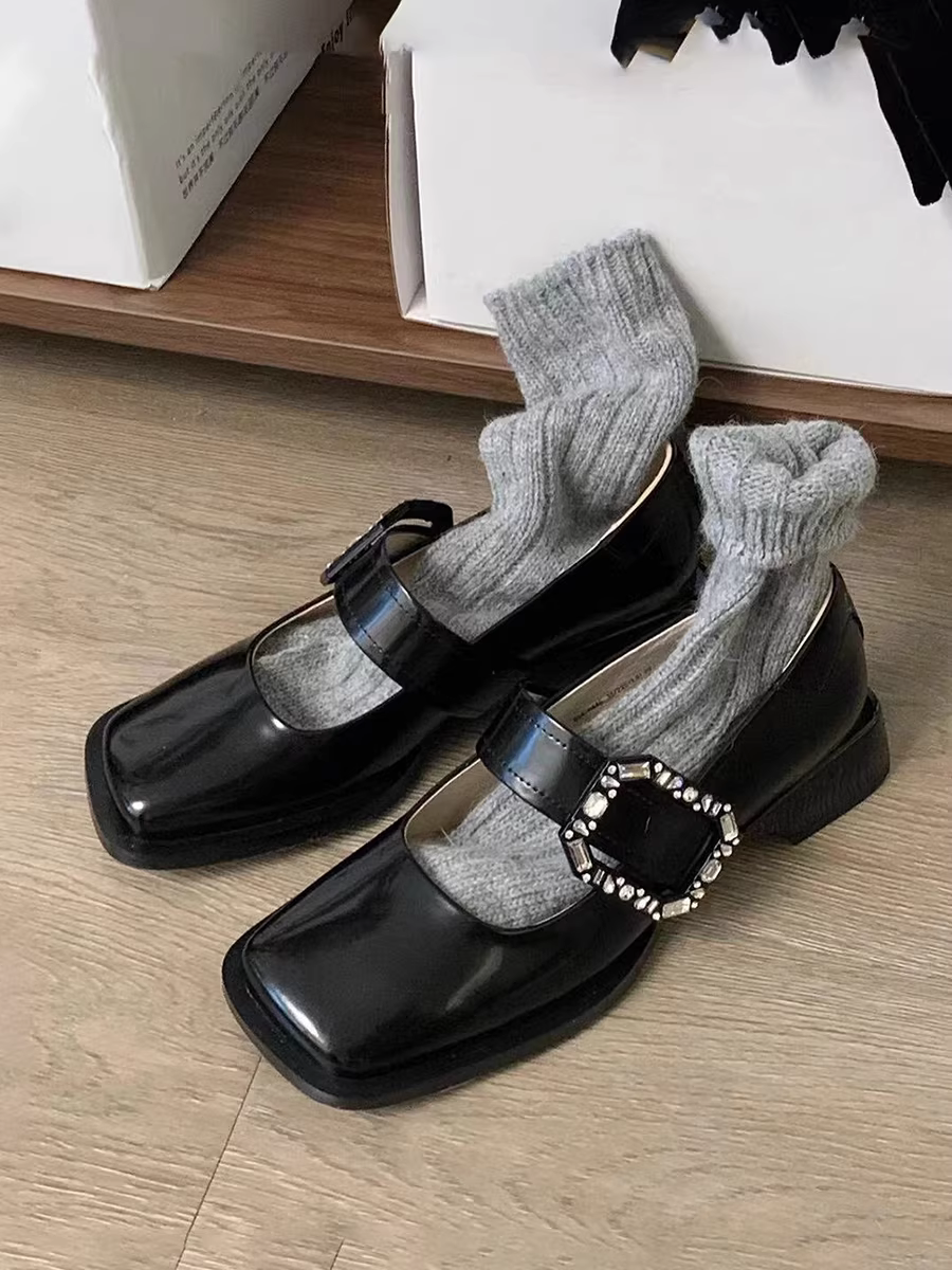 Phiên bản da cừu ~ Giày Mary Jane kiểu Pháp mũi vuông dành cho nữ, gót dày, quai đơn đính kim cương giả, miệng giày nông, giày da thật JK nhỏ.