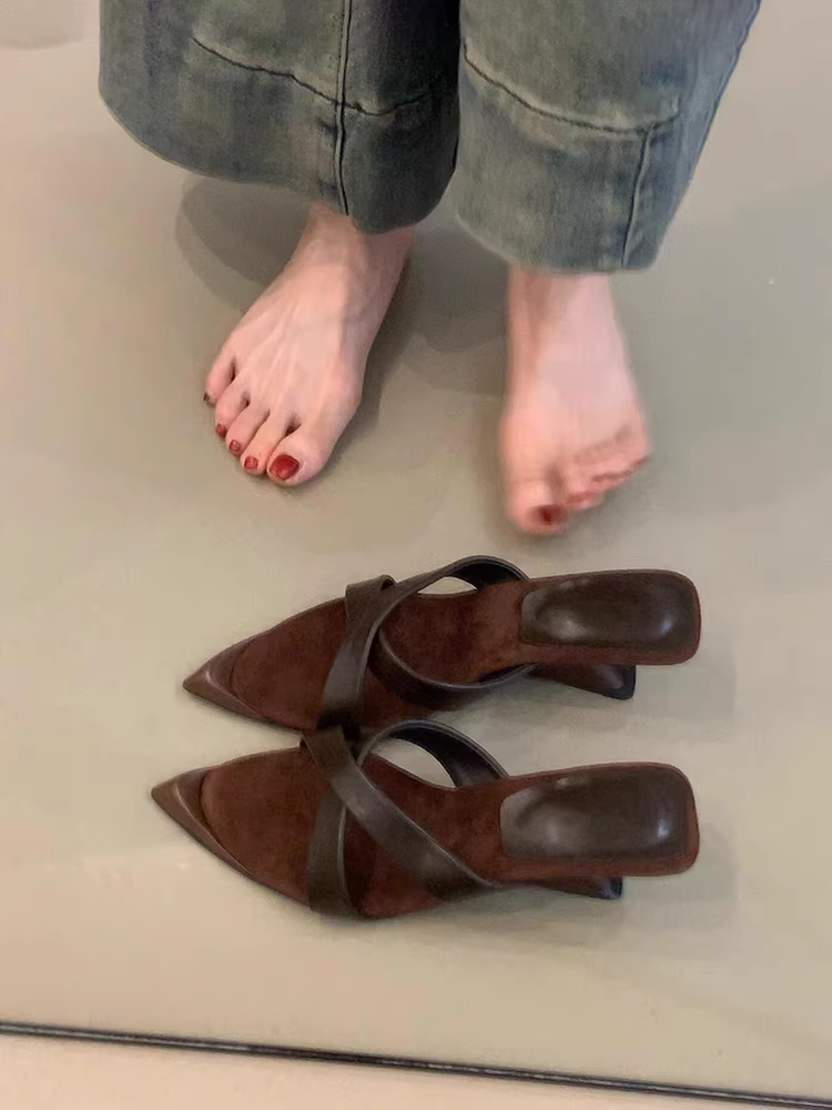 Phiên bản da cừu ~ Giày cao gót đế xuồng dành cho nữ có quai chéo, mũi nhọn, dép xỏ ngón mùa hè, dép La Mã thanh lịch