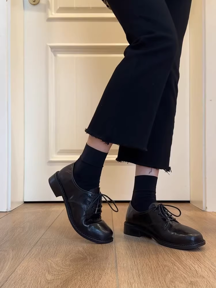 Phiên bản da cừu ~ Giày da mũi vuông đa năng có dây buộc màu đen dành cho nữ, gót dày, da thật đa năng, giày lười phong cách cổ điển của Anh